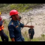 dailekh-micro-bus-falls-karnali-river-rescue-underway