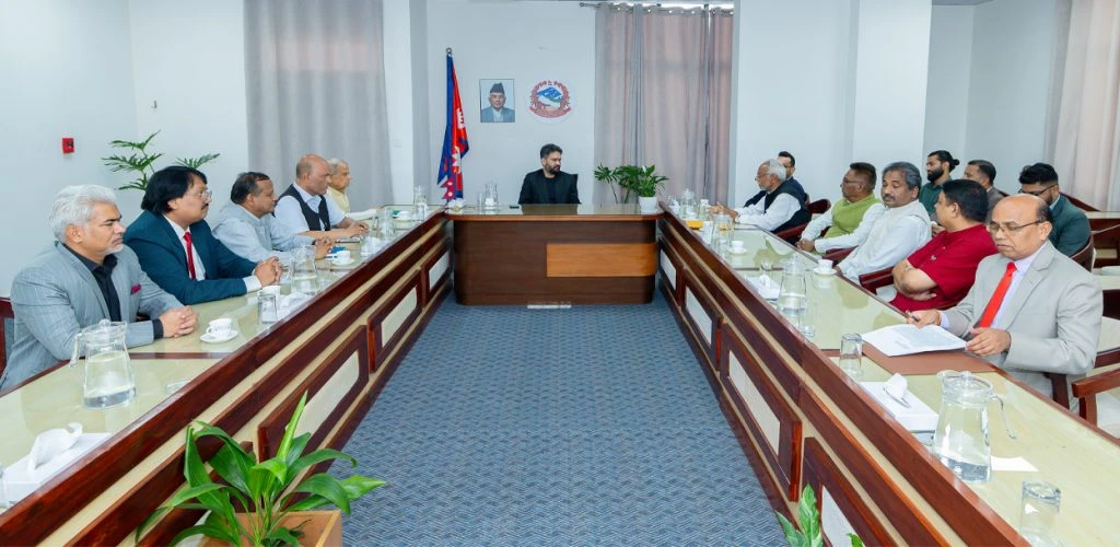 pm-tells-madhesi-leaders-not-anti-federalism